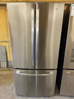 GE 33 inch 24.8-cu ft French Door Refrigerator with Ice Maker (Stainless Steel)