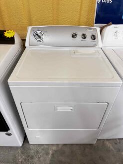 Whirlpool. 7.2 cu. ft. Dryer (Gas)