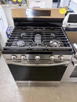 Samsung Smart Freestanding Gas Range with No Pre-Heat Air Fry & Convection - Stainless Steel